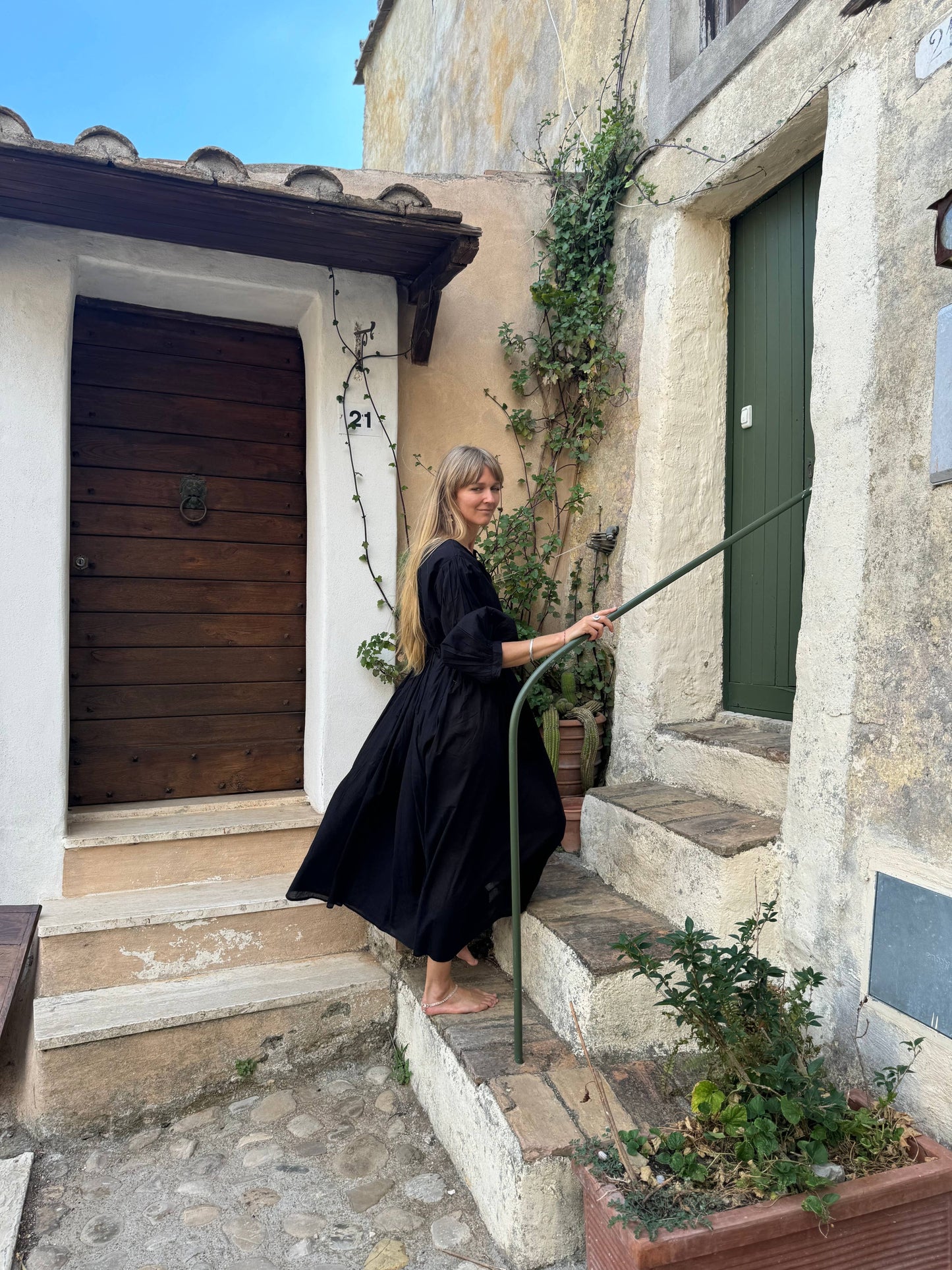 Cotton Venus Midi Dress ~ Black