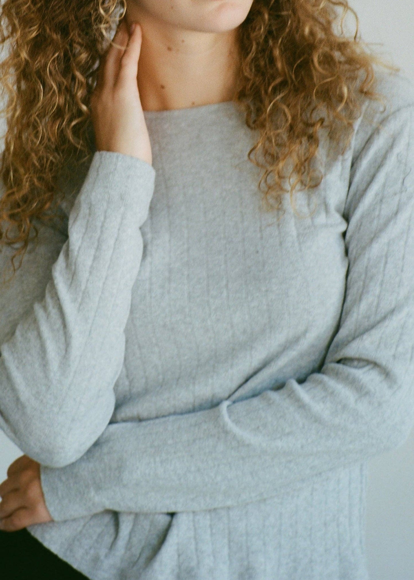 The Nephele Textured Long Sleeve // Heather Grey