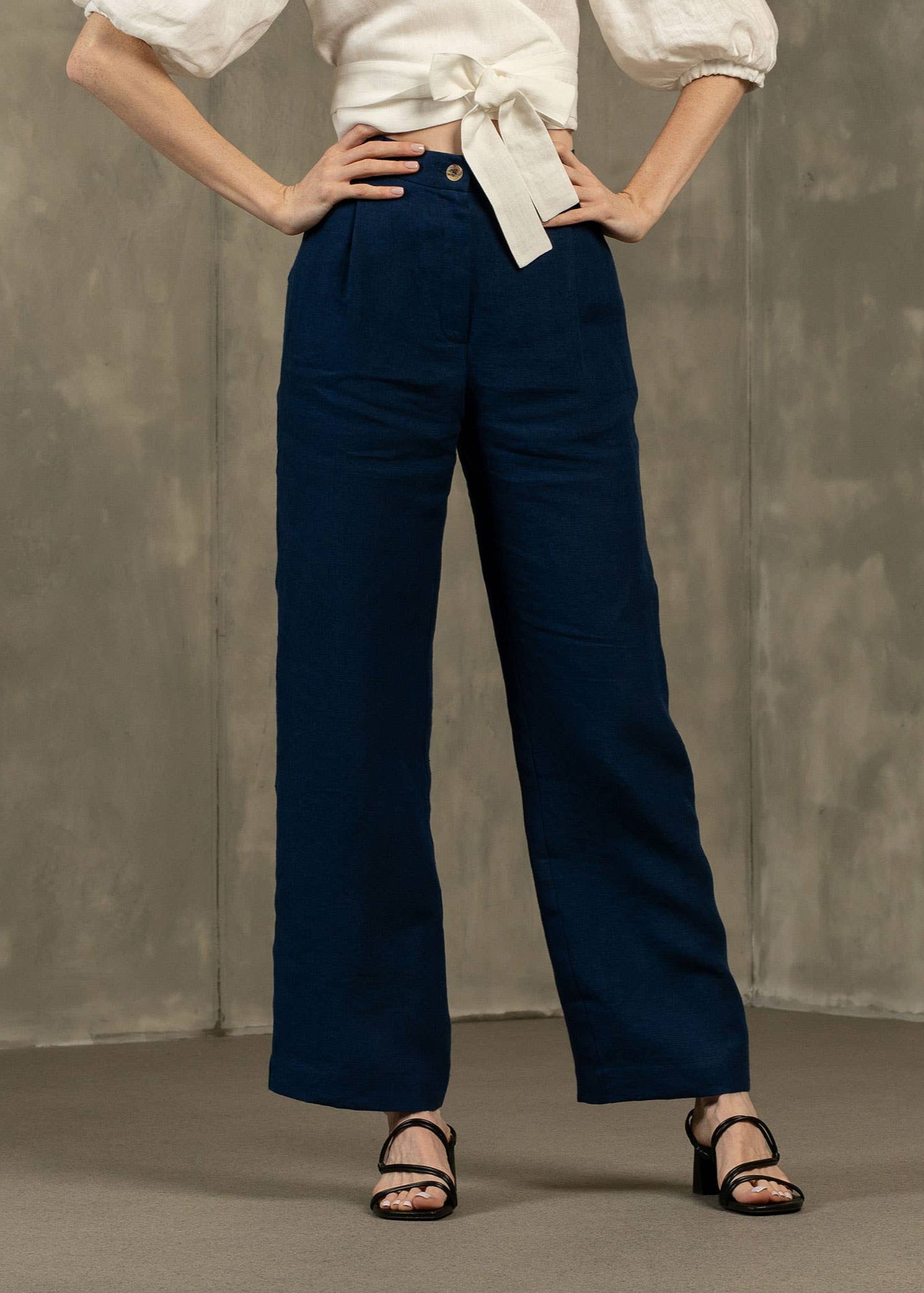 The Lotus Linen Pants // Noir Black